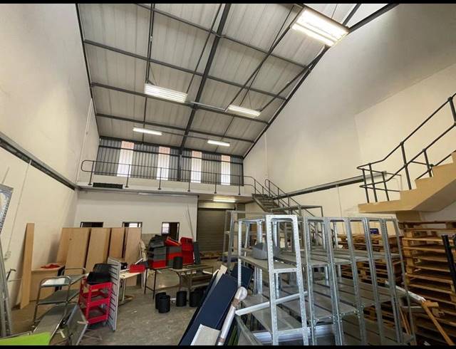 INDUSTRIAL PROPERTY TO RENT IN HENNOPSPARK